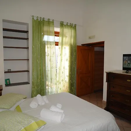 Daniela House בית נופש